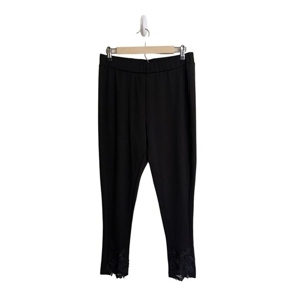 Roaman’s Black Cropped Pants w/ Floral Lace Hem – Plus Size 16W - Picture 1 of 4